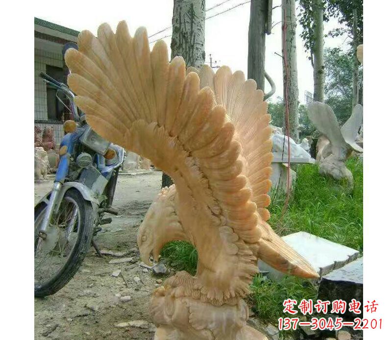黄冈飞翔老鹰石雕