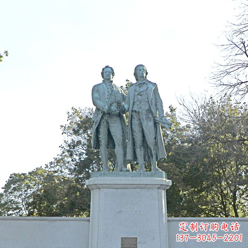 黄冈歌德与席勒石雕塑像
