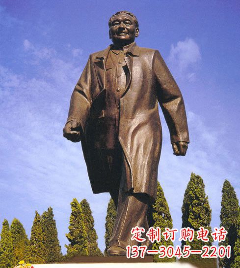 黄冈革命家邓小平铜雕