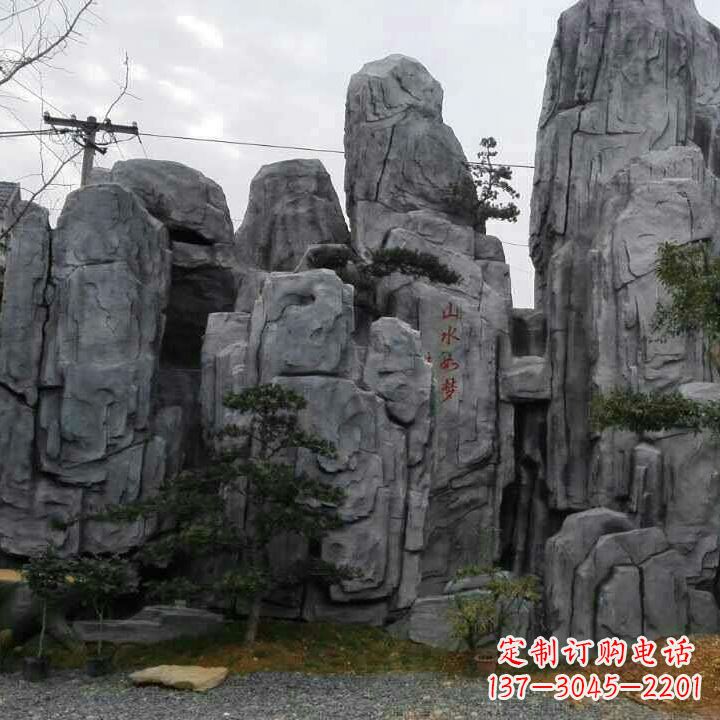 黄冈GRC塑石假山雕塑--营造一片芳草如茵的大自然风景