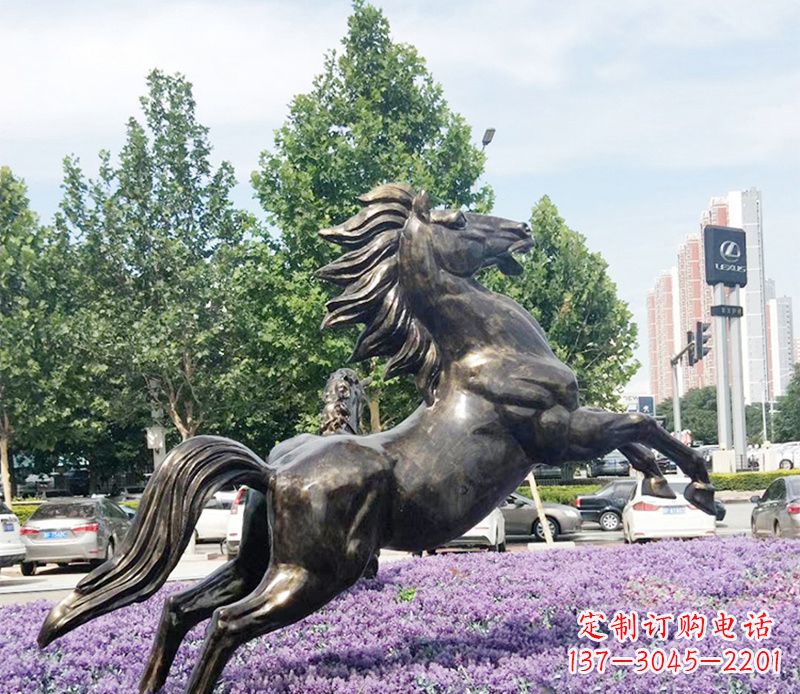 黄冈公园奔马铜雕