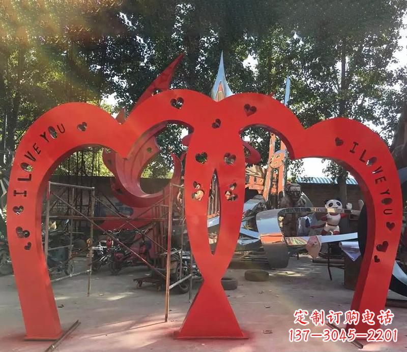 黄冈中领雕塑新款不锈钢心形拱门雕塑