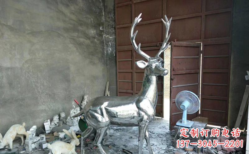 黄冈艺术精美的不锈钢鹿装置雕塑