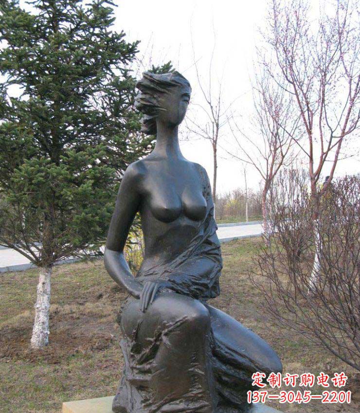 黄冈公园抽象女人人物铜雕1