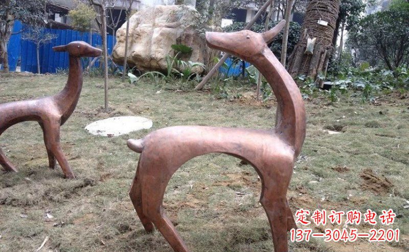 黄冈公园抽象小鹿动物铜雕