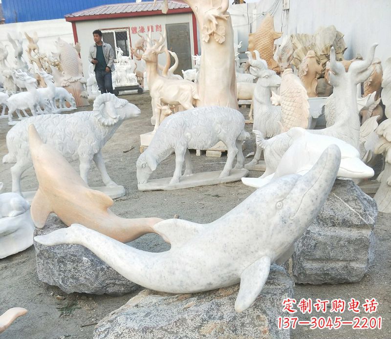 黄冈公园动物海豚石雕
