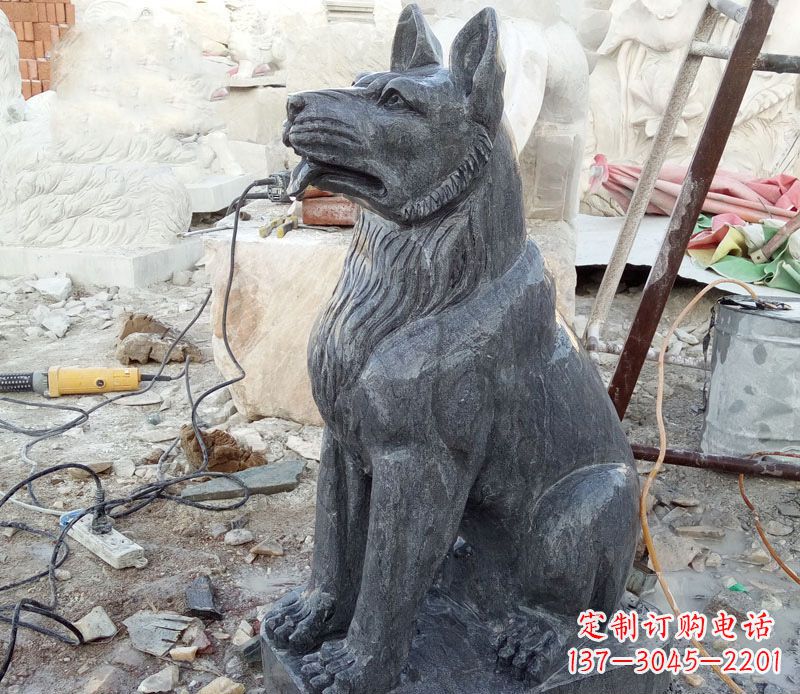 黄冈狗雕塑,以自然主题展现美丽艺术