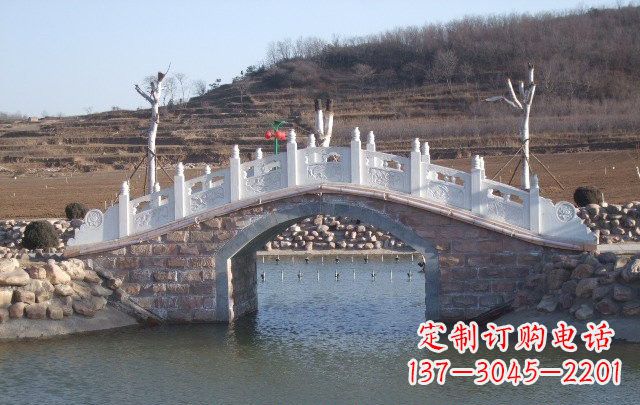 黄冈独特设计的拱桥石雕