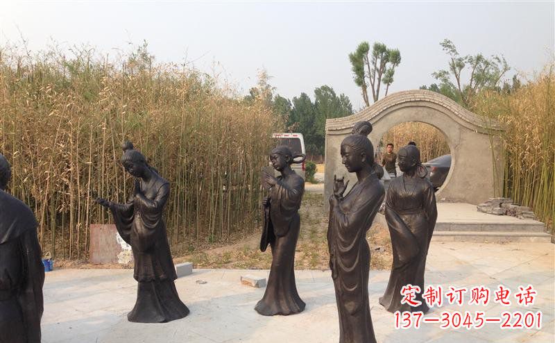黄冈公园古代女人人物铜雕