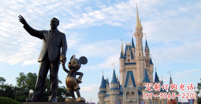黄冈公园华特迪士尼和米老鼠景观铜雕