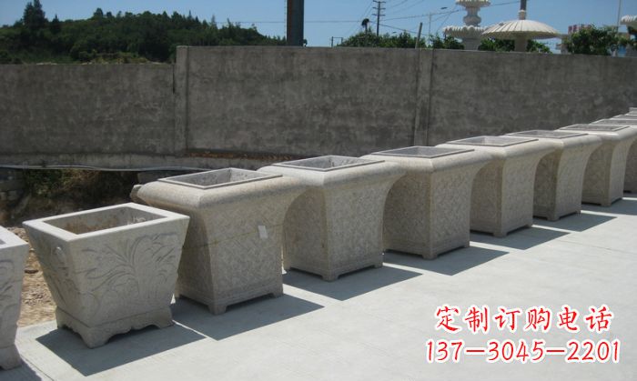 黄冈大理石花盆石雕 – 在公园展现精美自然风貌
