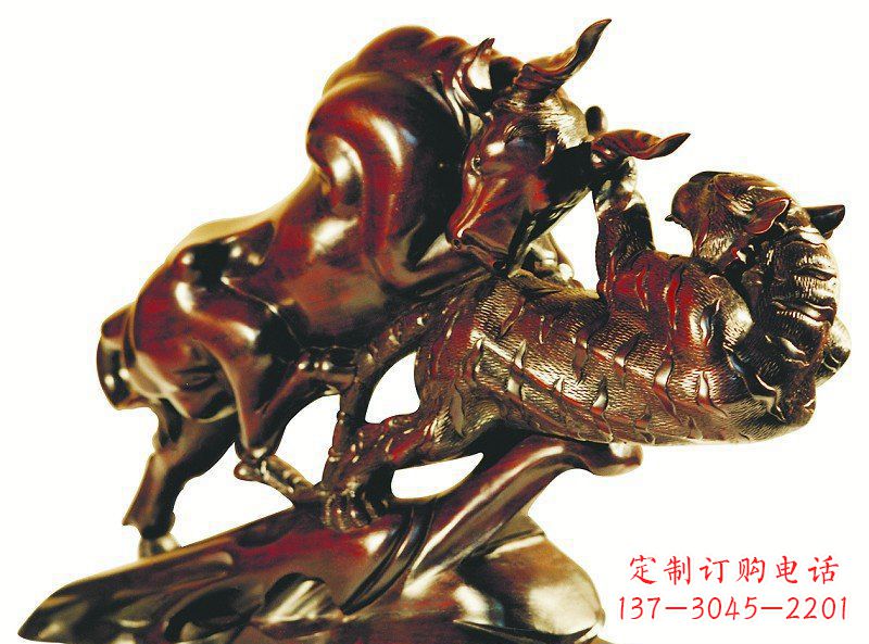 黄冈风格独特的铜制老虎雕塑