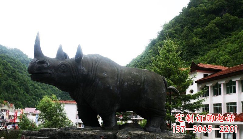 黄冈艺术犀牛石雕