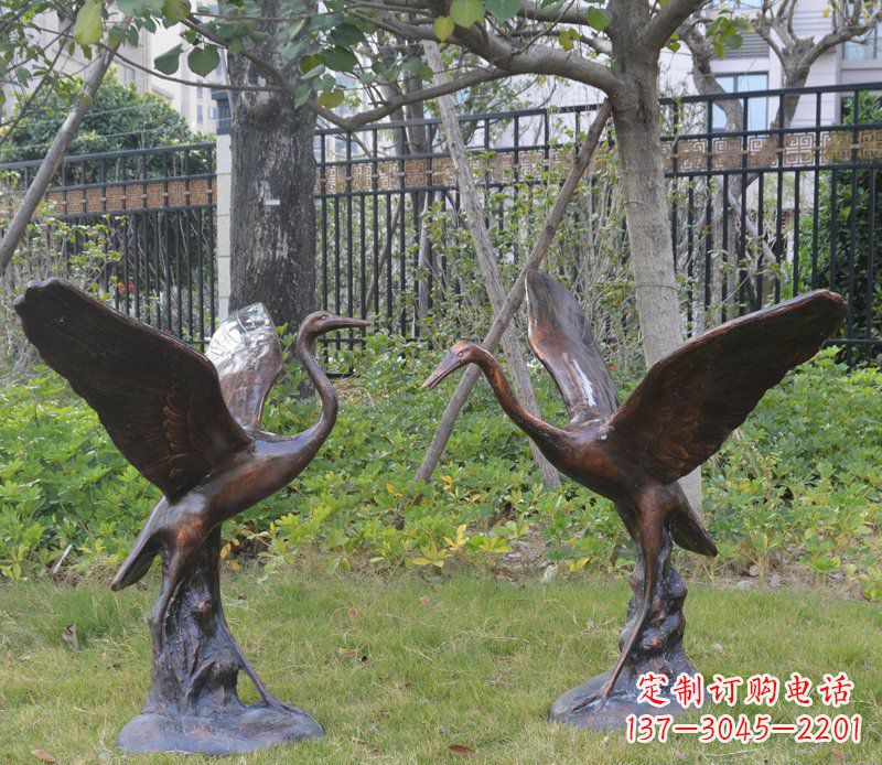黄冈高雅实木雕刻精美仙鹤景观玻璃钢仿铜摆件