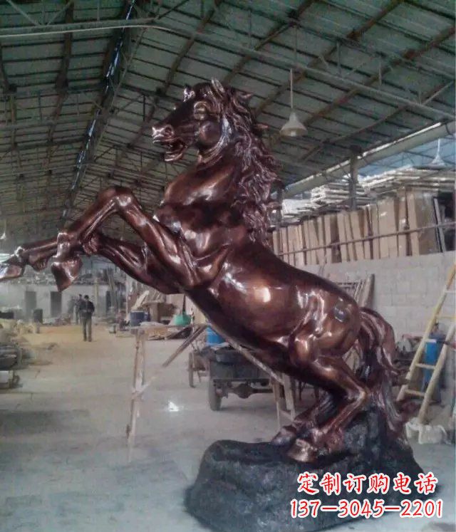黄冈中领雕塑出品:铜雕正面奔马