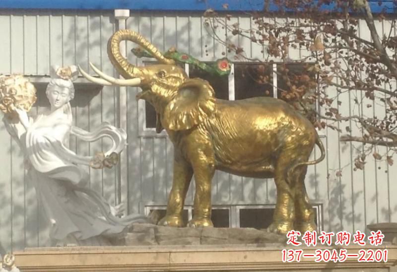 黄冈广场大象雕塑