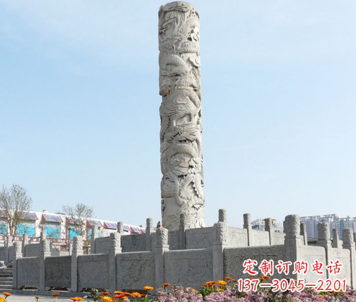 黄冈广场景观大理石龙柱石雕,展现神秘传统风采