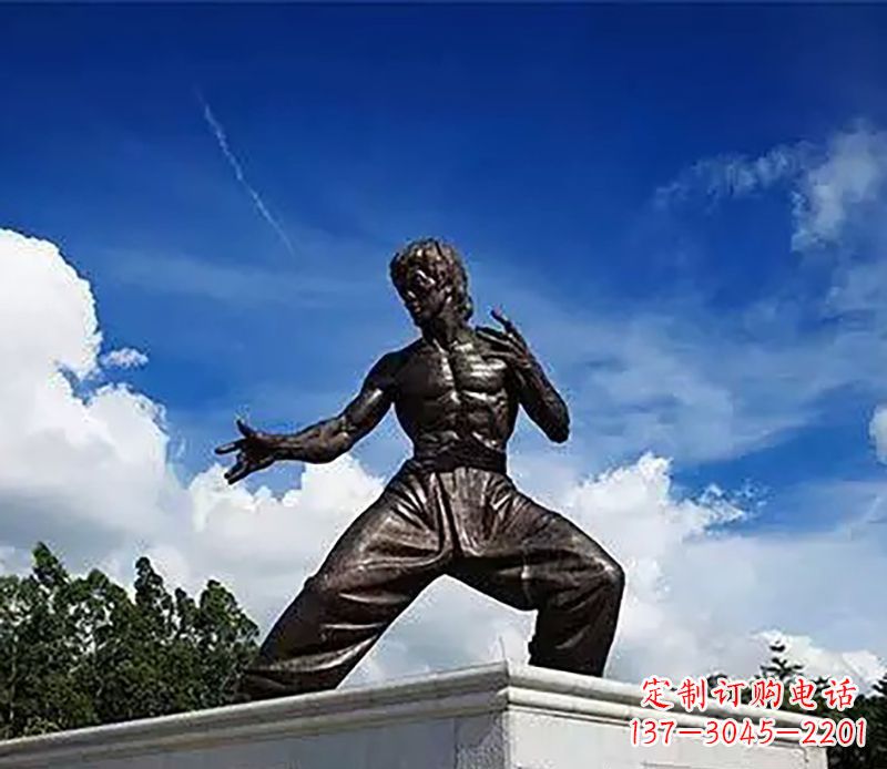 黄冈铸造传奇——李小龙铜雕塑