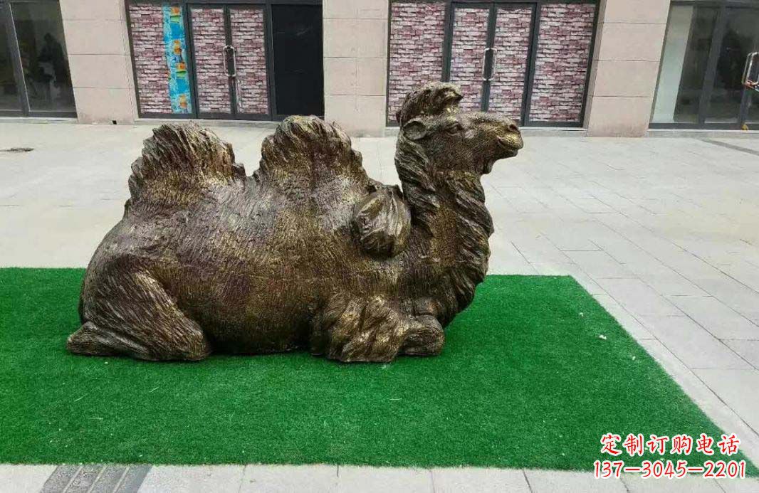 黄冈跪姿骆驼铜雕
