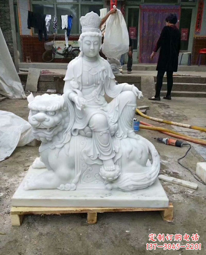黄冈高端汉白玉文殊菩萨狮子雕塑