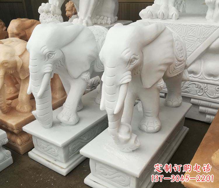 黄冈独特的大象雕塑造型精美