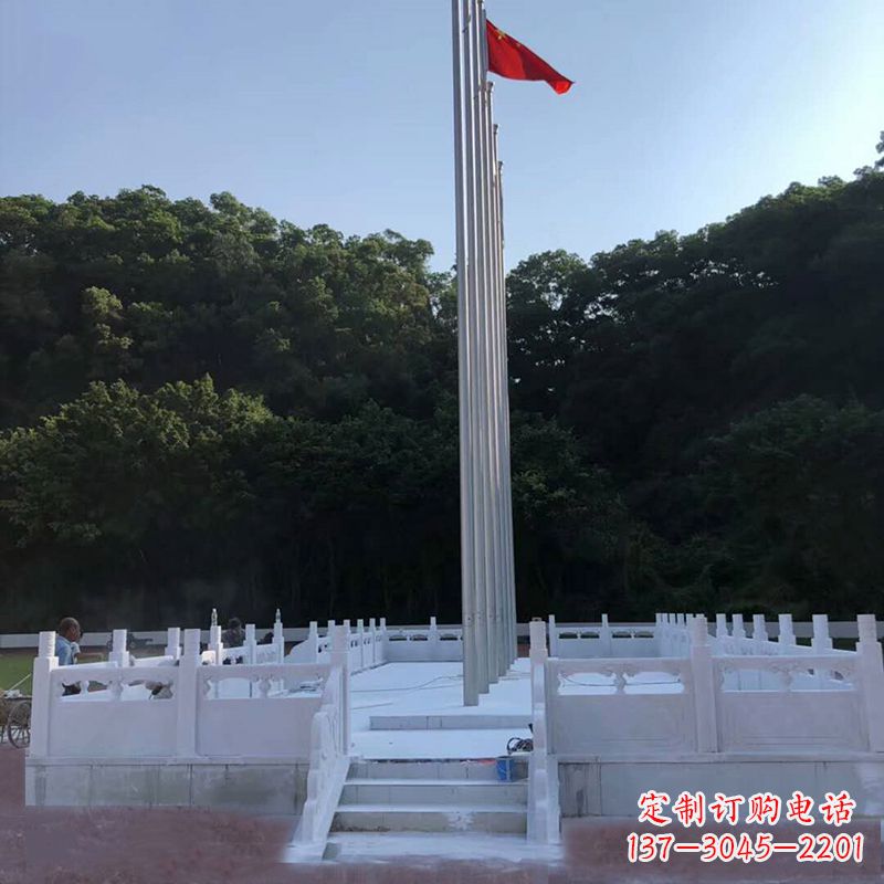 黄冈中领雕塑是一家专业定制汉白玉石雕国旗台的…