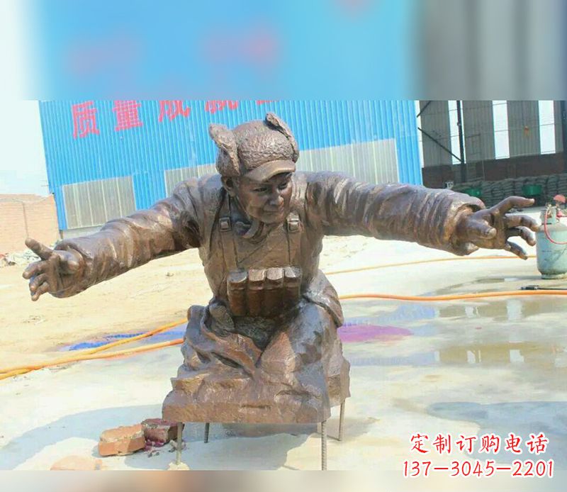 黄冈黄继光校园英雄铜雕：传承伟大精神
