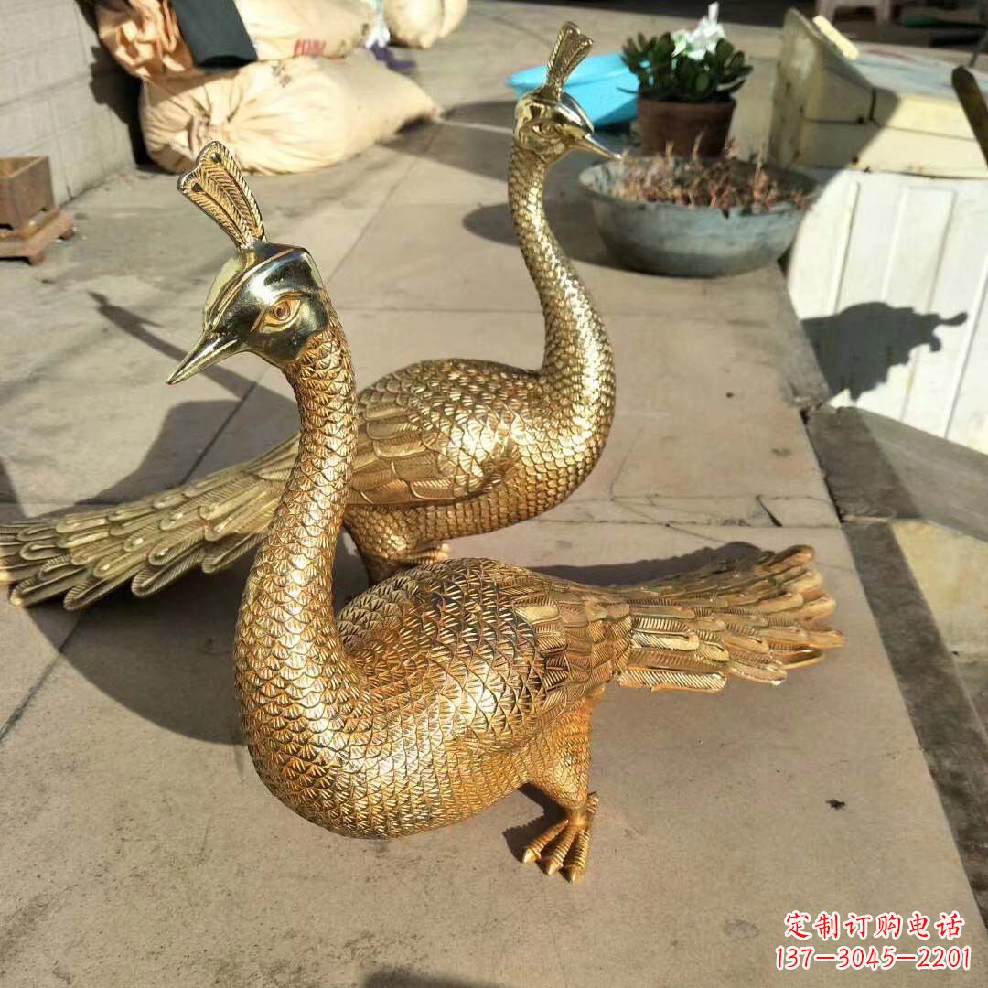 黄冈黄铜铸造孔雀雕塑