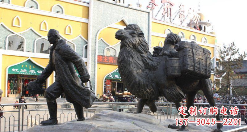 黄冈街边赶路的新疆人和骆驼小品铜雕