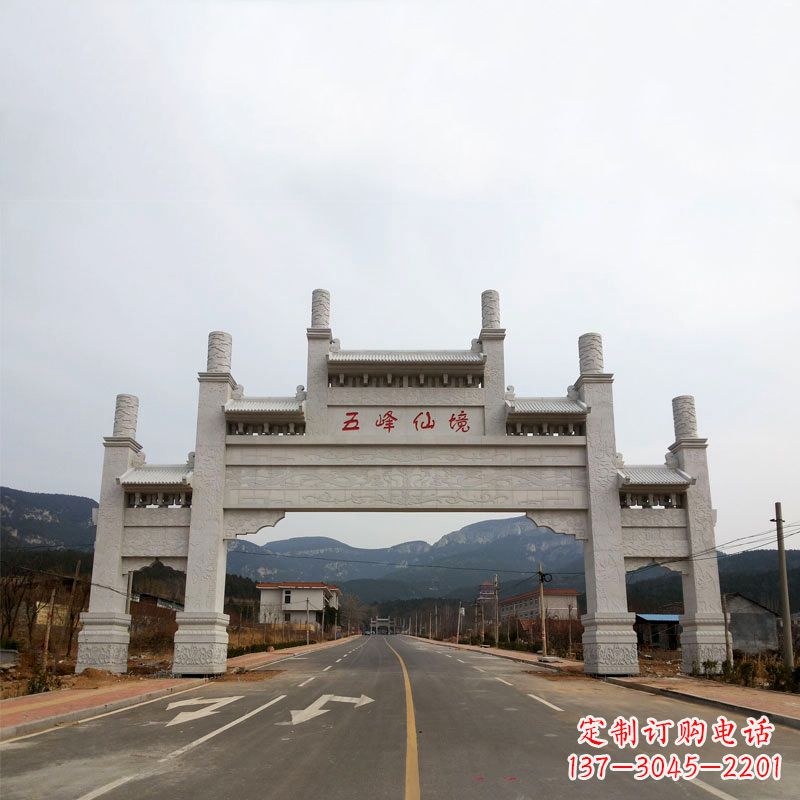 黄冈领雕塑:景区路口三间四柱牌坊雕塑
