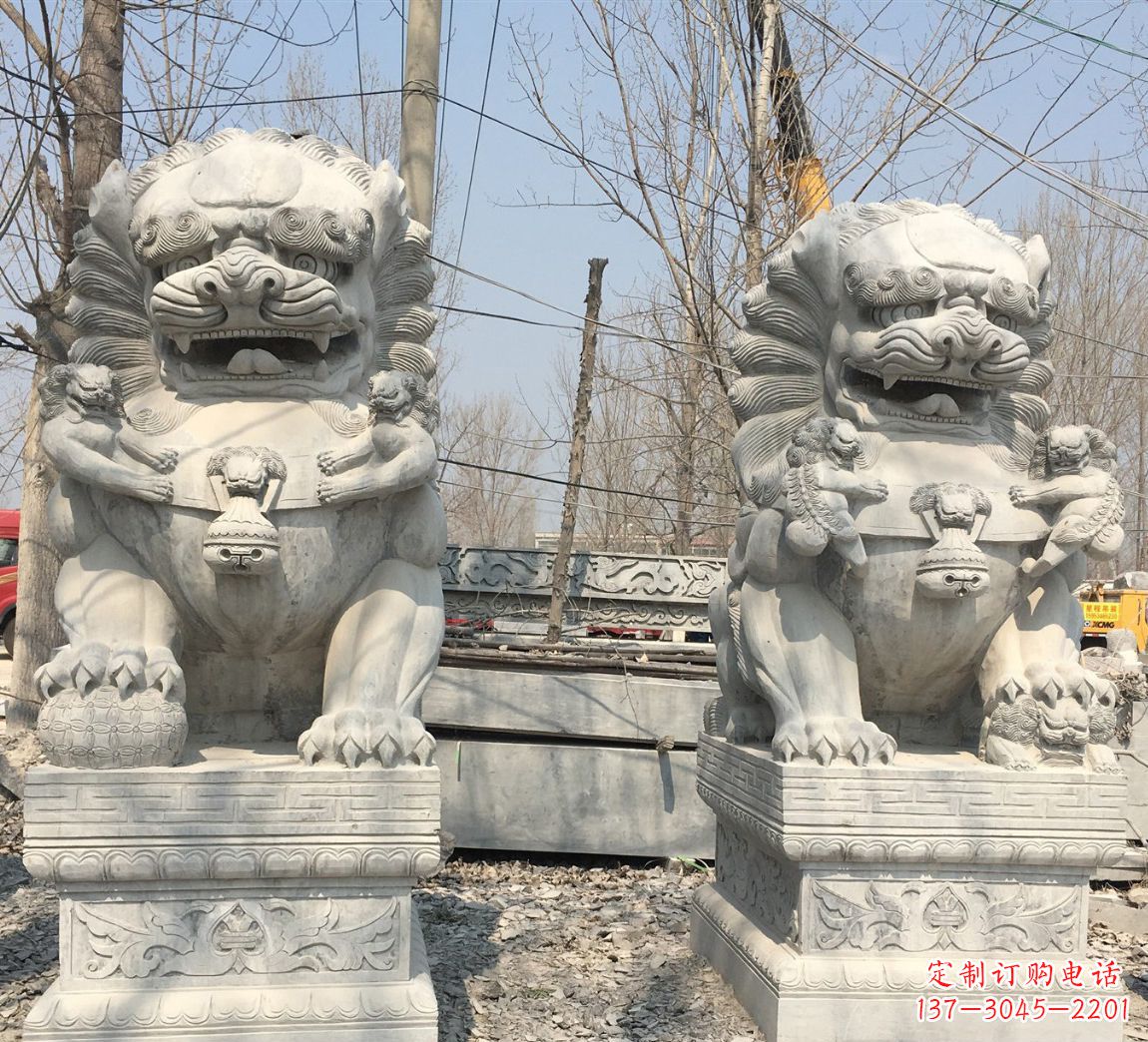 黄冈中领雕塑让狮子石雕神圣而庄严