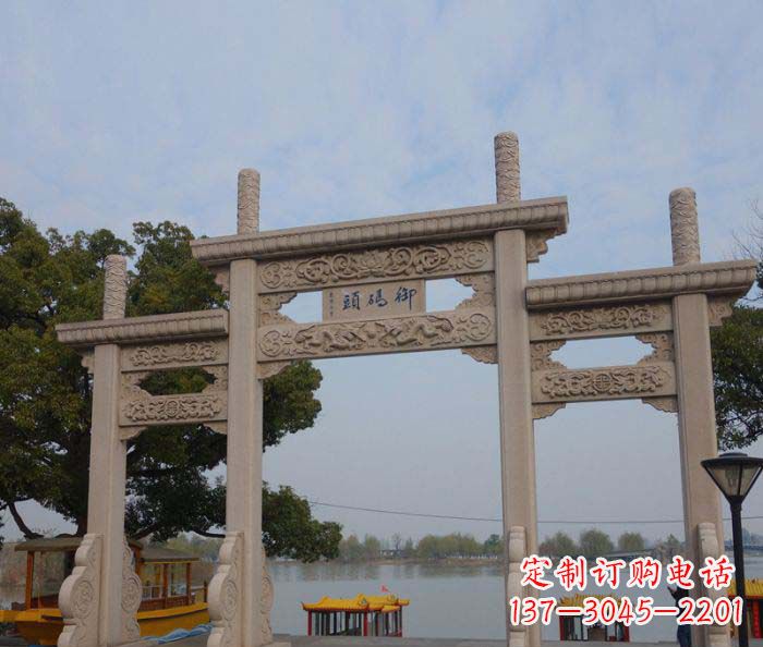 黄冈景区三门古典牌坊石雕