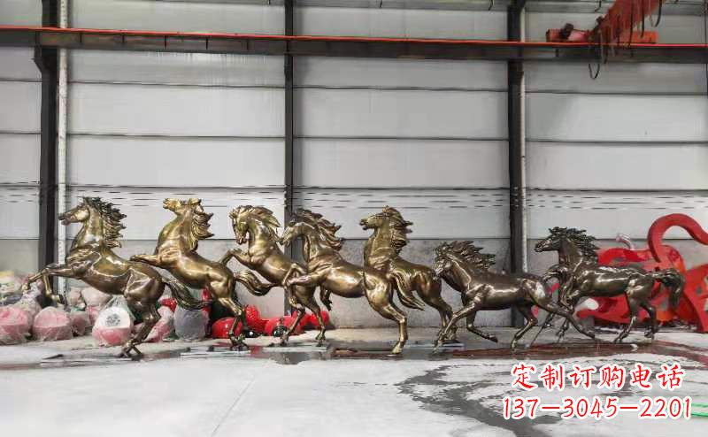 黄冈高贵雕塑,骏马奔腾玻璃钢动物雕塑户外摆件