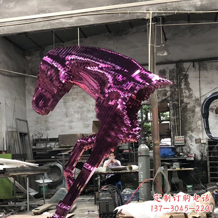 黄冈烤漆创意不锈钢马头雕塑