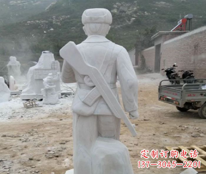 黄冈来自中领雕塑的经典定制雷锋雕塑