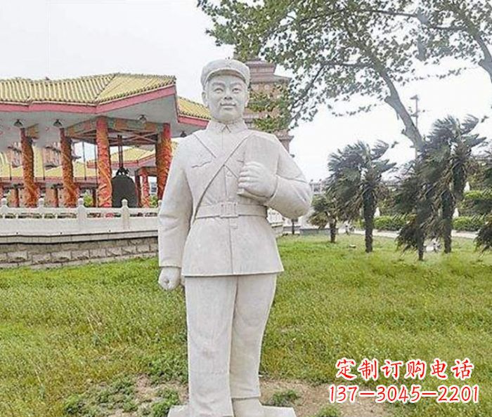 黄冈雷锋石雕——传承奉献精神