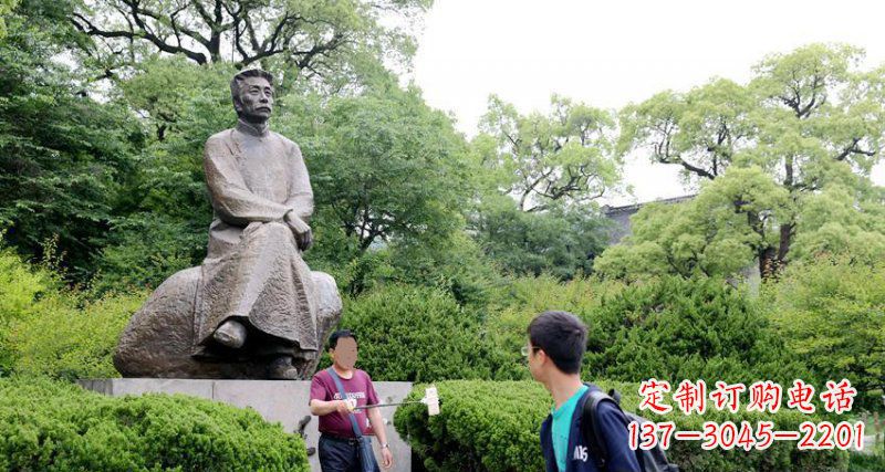 黄冈鲁迅铜雕,艺术品级的文化符号