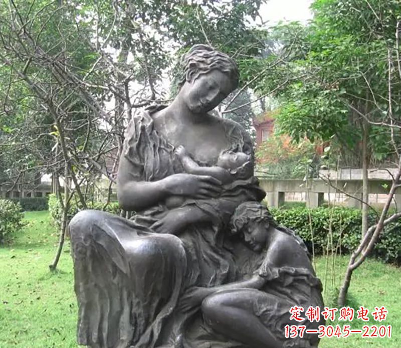 黄冈母亲喂奶公园人物铜雕