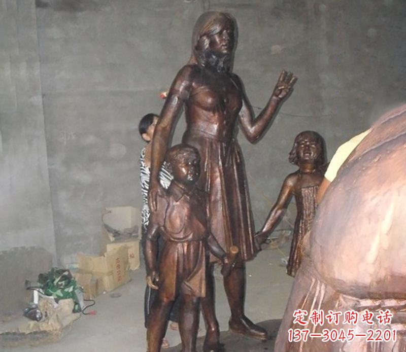 黄冈中领雕塑非常荣幸推出一款特别的母亲雕塑,…