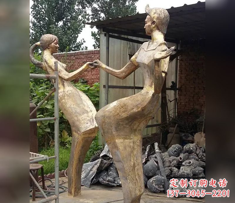 黄冈专属情侣,情深伴随铜雕精美绝伦