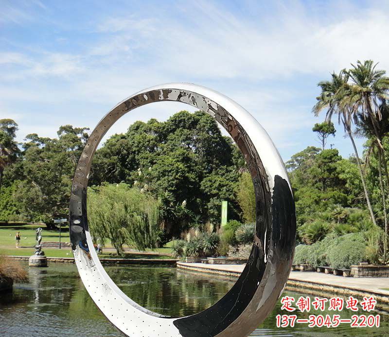 黄冈水景不锈钢镜面圆环雕塑