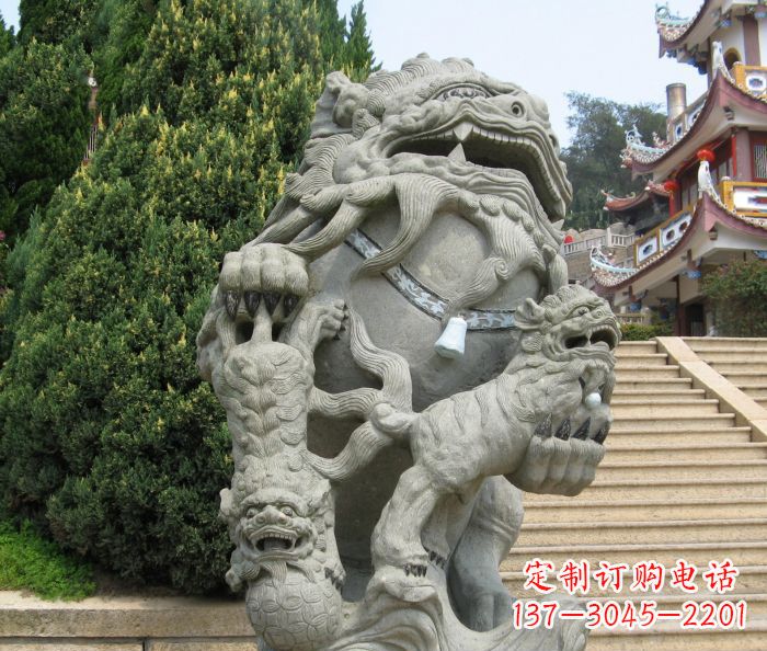 黄冈寺庙景观狮子石雕