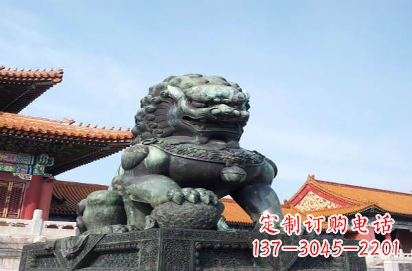 黄冈寺庙门口狮子铜雕