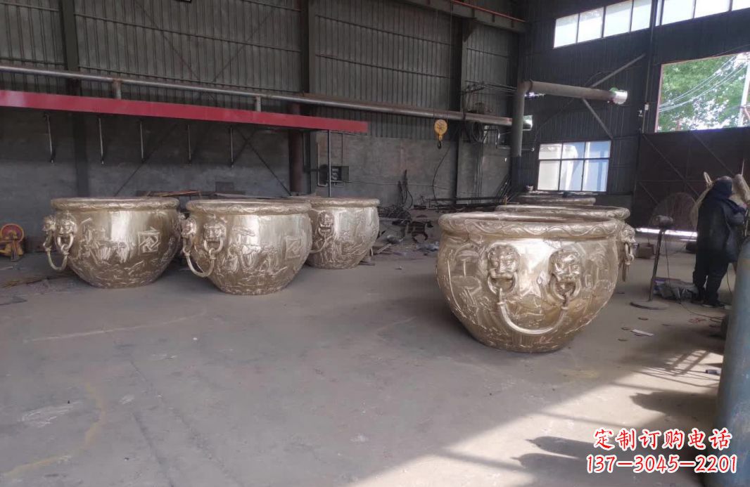 黄冈寺庙水缸铜雕塑