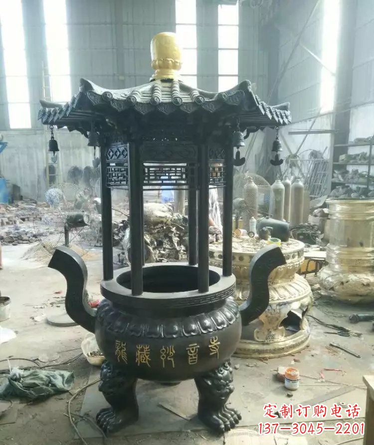 黄冈寺庙圆香炉铜雕 (2)