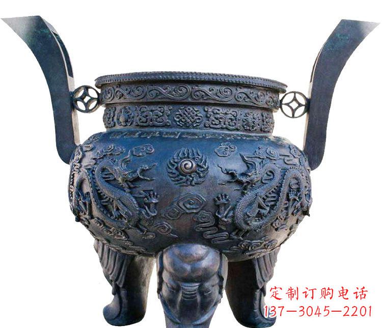 黄冈寺庙圆形三足鼎铜雕香炉
