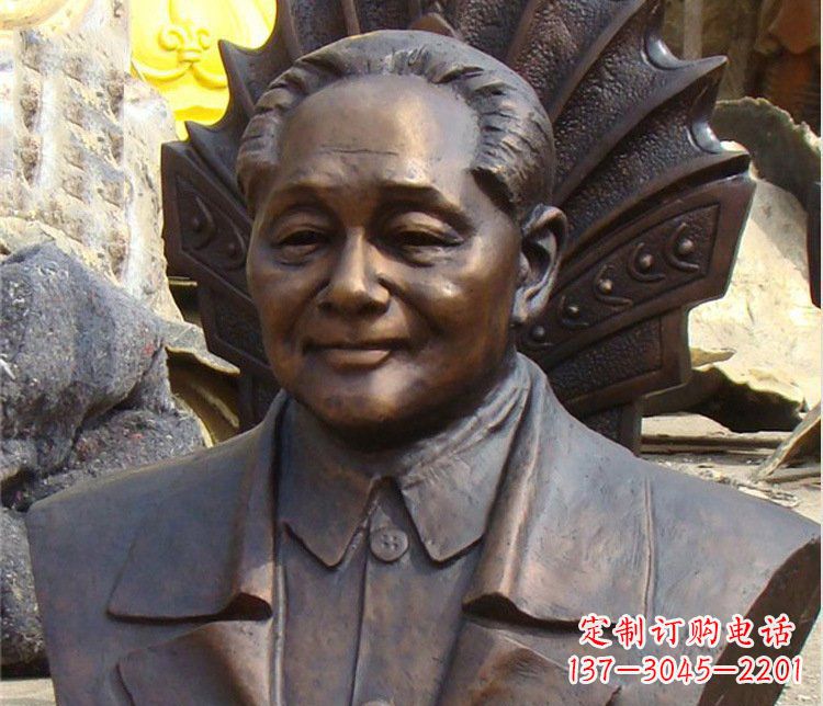 黄冈铜雕广场邓小平肖像雕塑