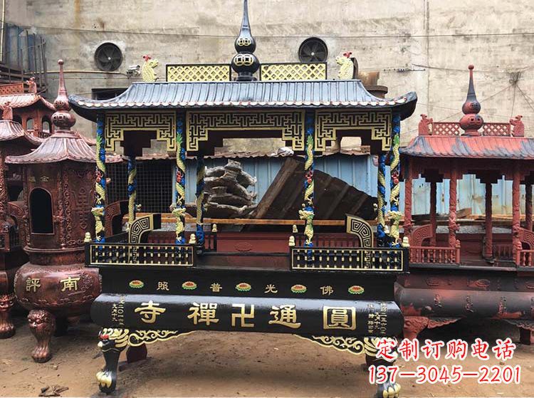 黄冈铜雕像铁香炉
