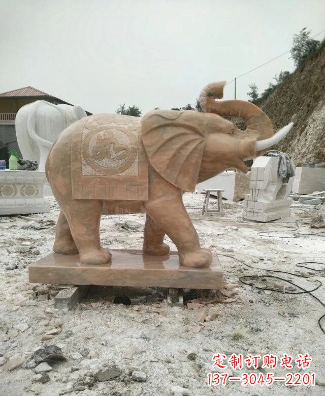 黄冈晚霞红吉祥如意大象雕塑