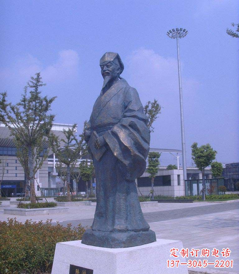 黄冈校园陆游名人铜雕